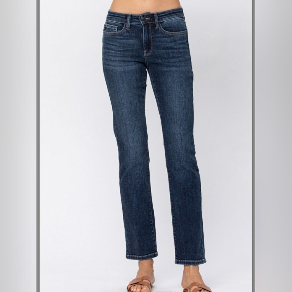 Judy Blue Mid Rise Straight Leg NWT